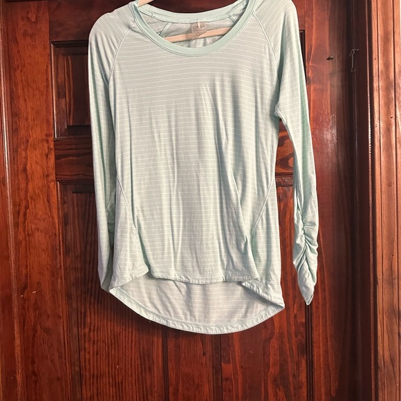 Mint Green Long Sleeve Women's Top - Picture 1 of 5